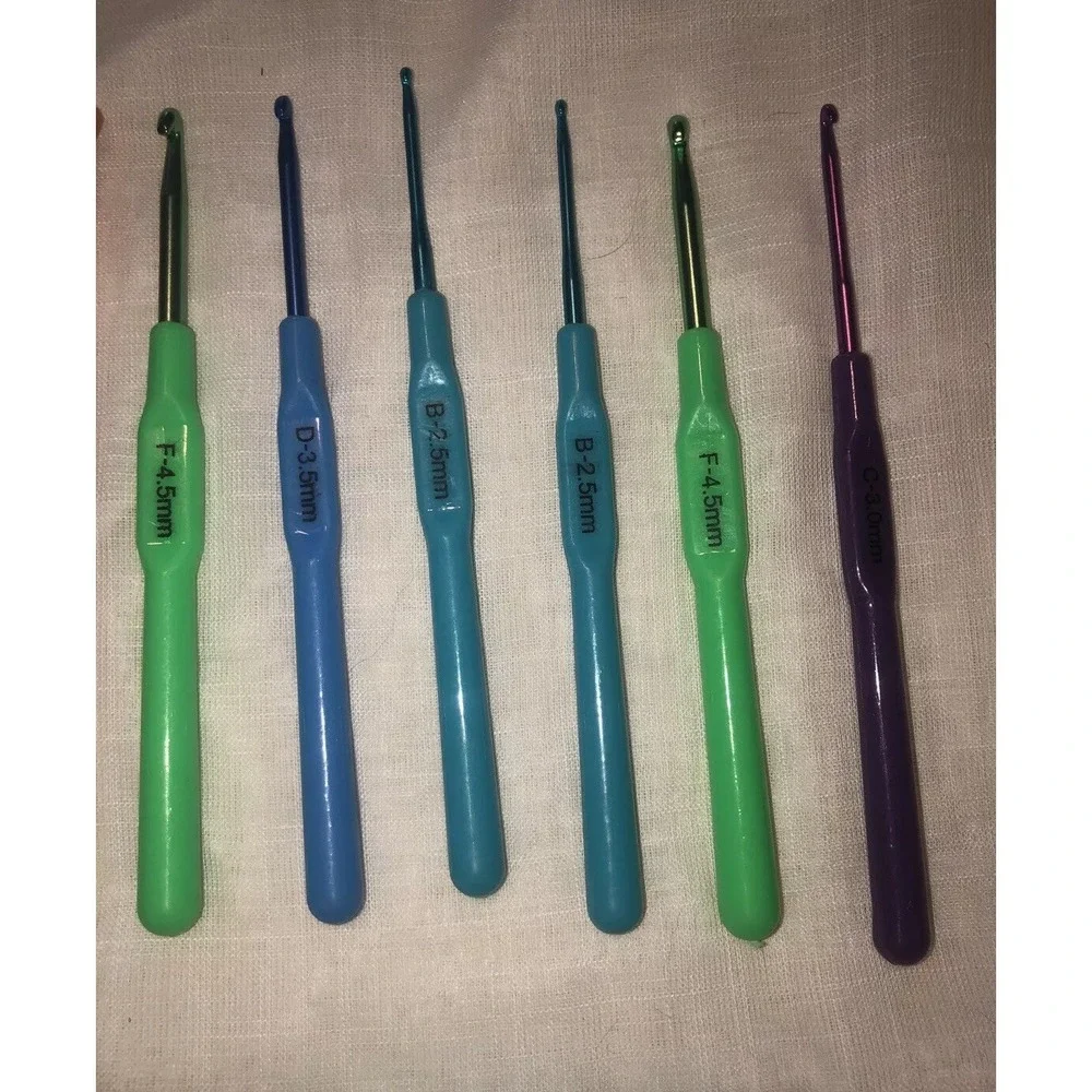 New Crochet Knitting Hook Set Of 12 Multi